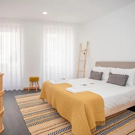 Liiiving In - Downtown Spacious Holiday home Porto