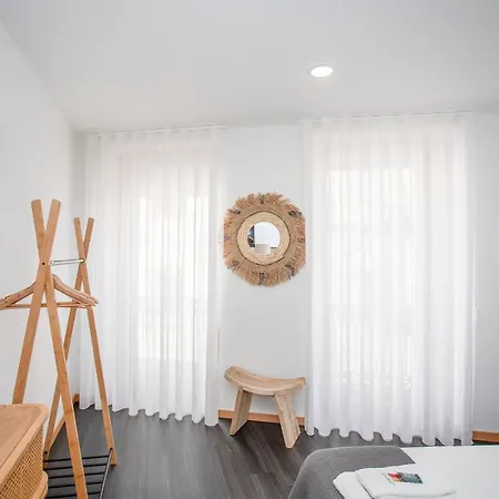 Liiiving In - Downtown Spacious Porto