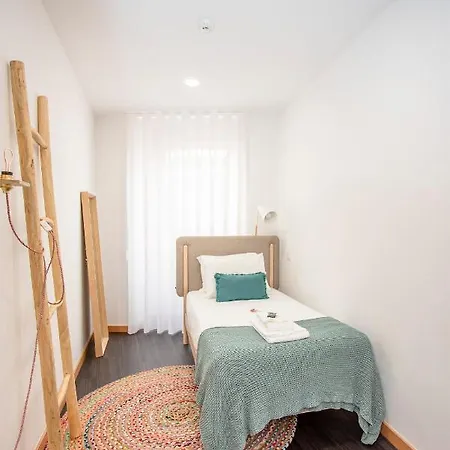 Liiiving In - Downtown Spacious Porto