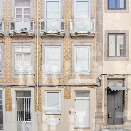 Liiiving In - Downtown Spacious Porto