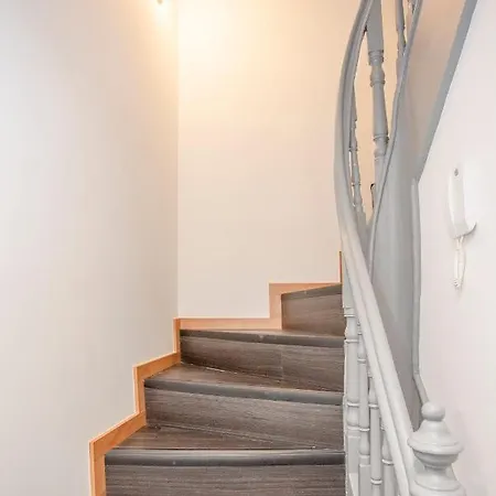 Liiiving In - Downtown Spacious * Porto