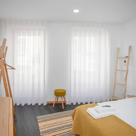 Liiiving In - Downtown Spacious Holiday home Porto
