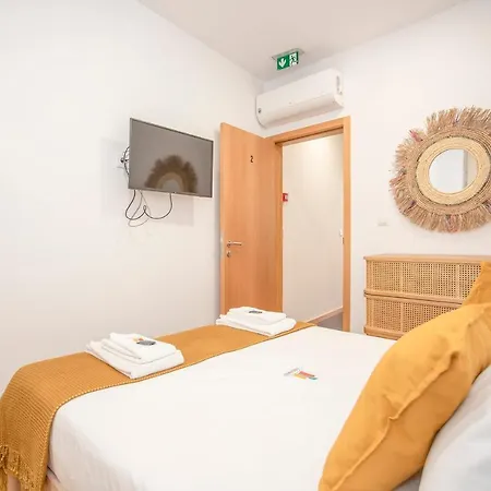 Liiiving In - Downtown Spacious Holiday home Porto